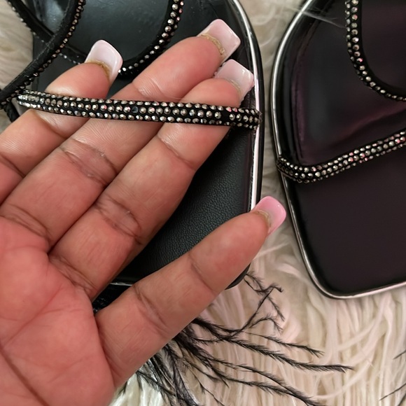 Steve Madden 10M Black Heel Shoe Silver Rhinestones Wrap Around Strap w/Tassel - Picture 9 of 9